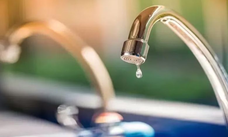 Water Leakage From Taps: यदि आपके घर में नलों से पानी टपक रहा है, लापरवाही न बरतें, आइए पानी टपकते हुए नल के परिणामों के बारे में जानें